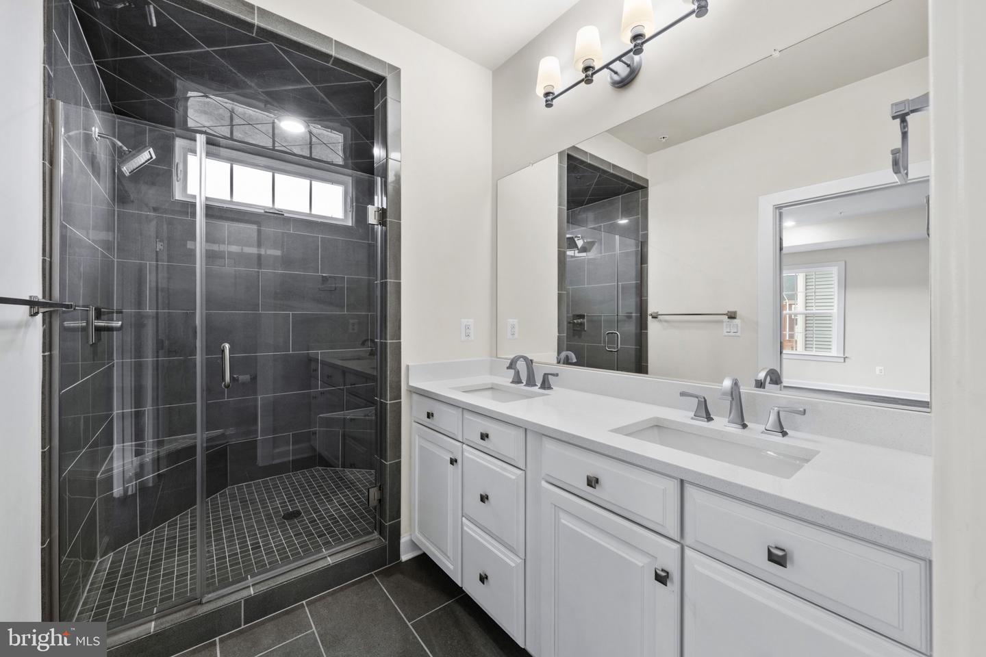 42679 Asgard Ter Property Photo 30