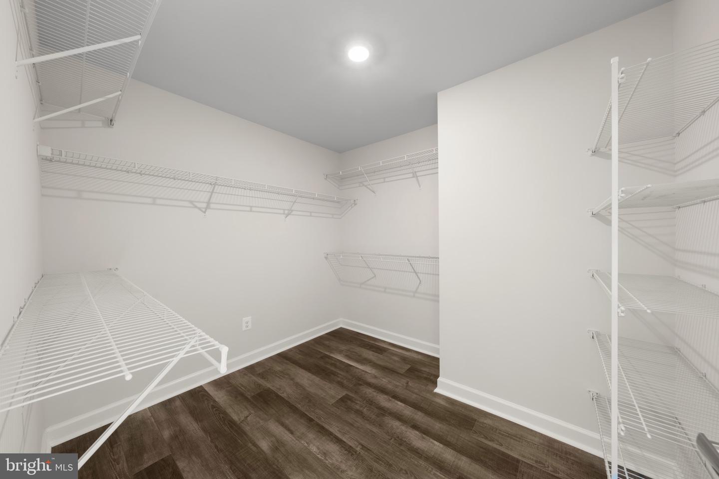 42679 Asgard Ter Property Photo 36