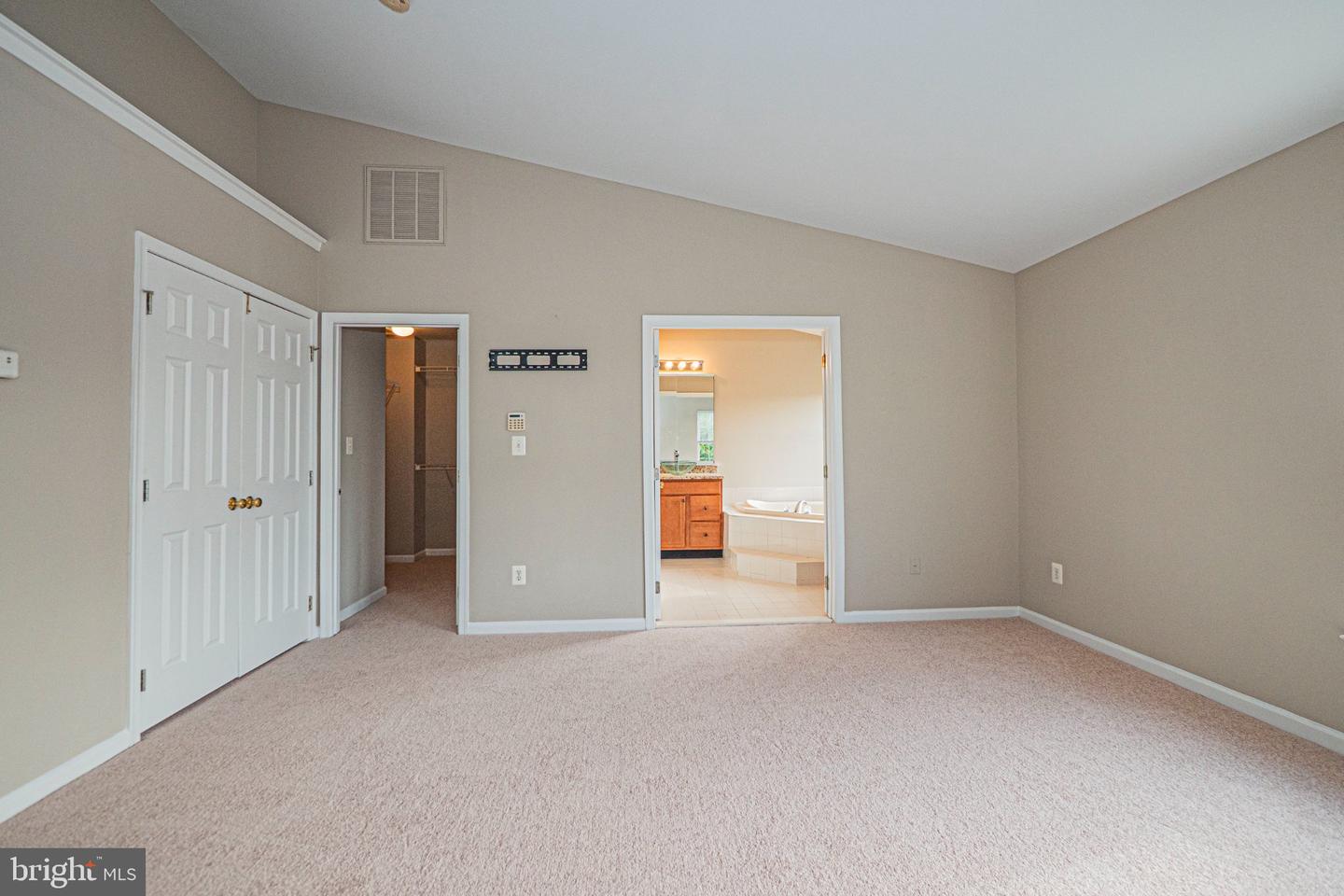 22619 Upperville Heights Sq Property Photo 15