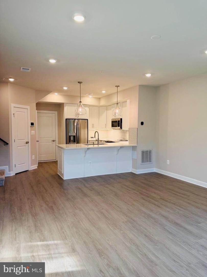 43791 Metro Ter Property Photo 7
