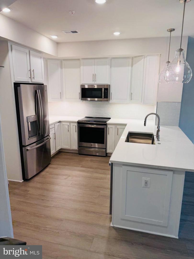 43791 Metro Ter Property Photo 9