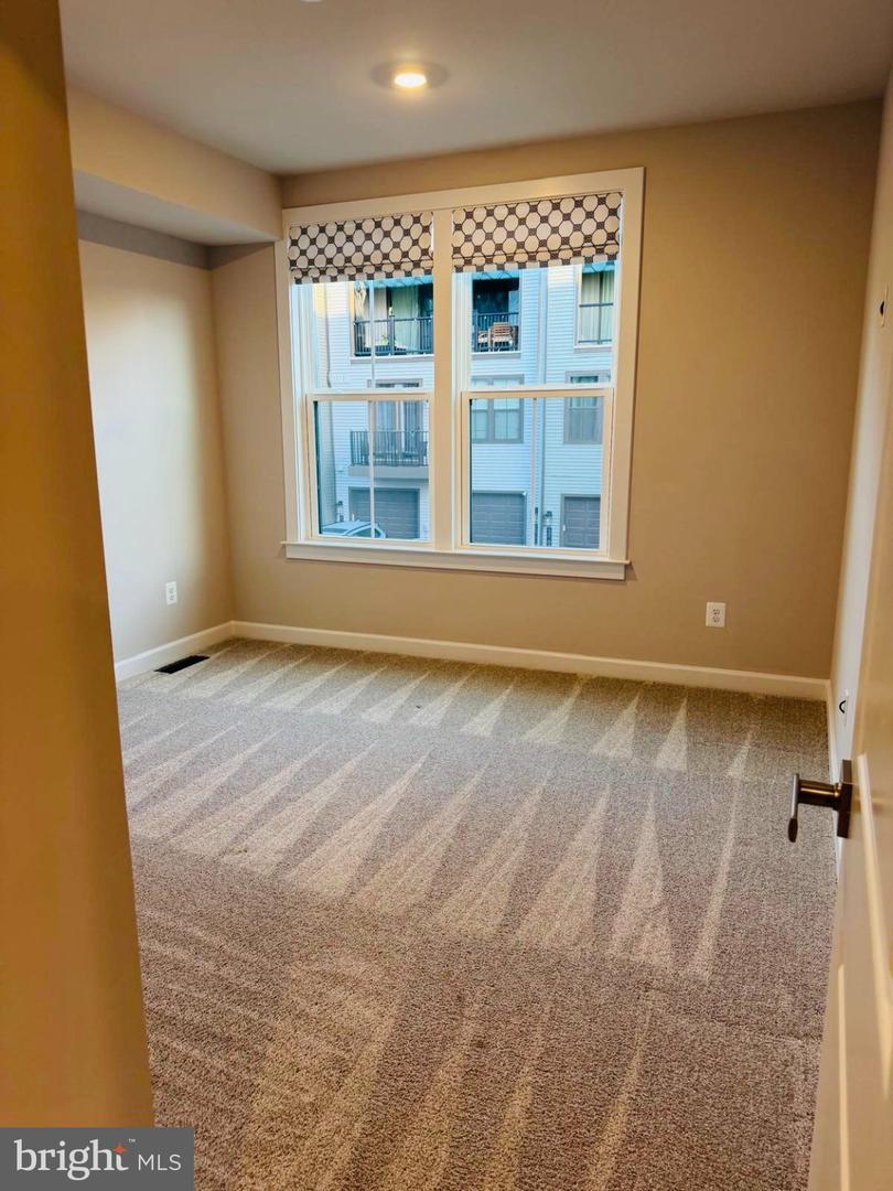 43791 Metro Ter Property Photo 29