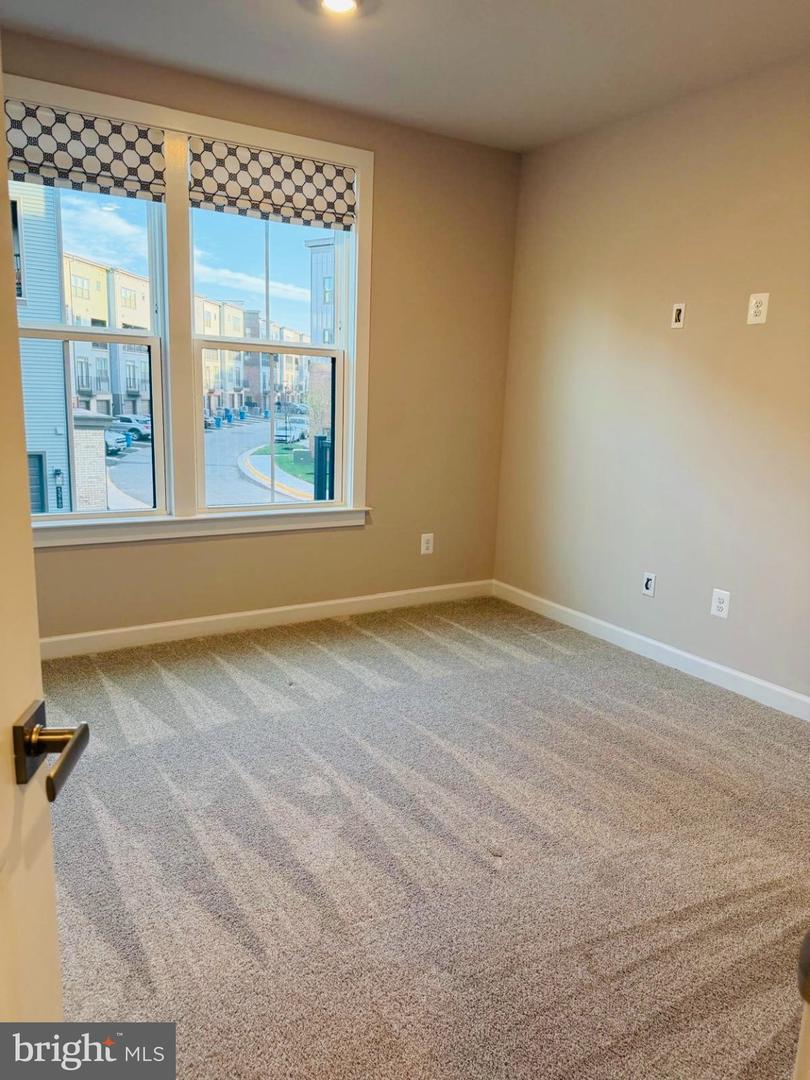 43791 Metro Ter Property Photo 31