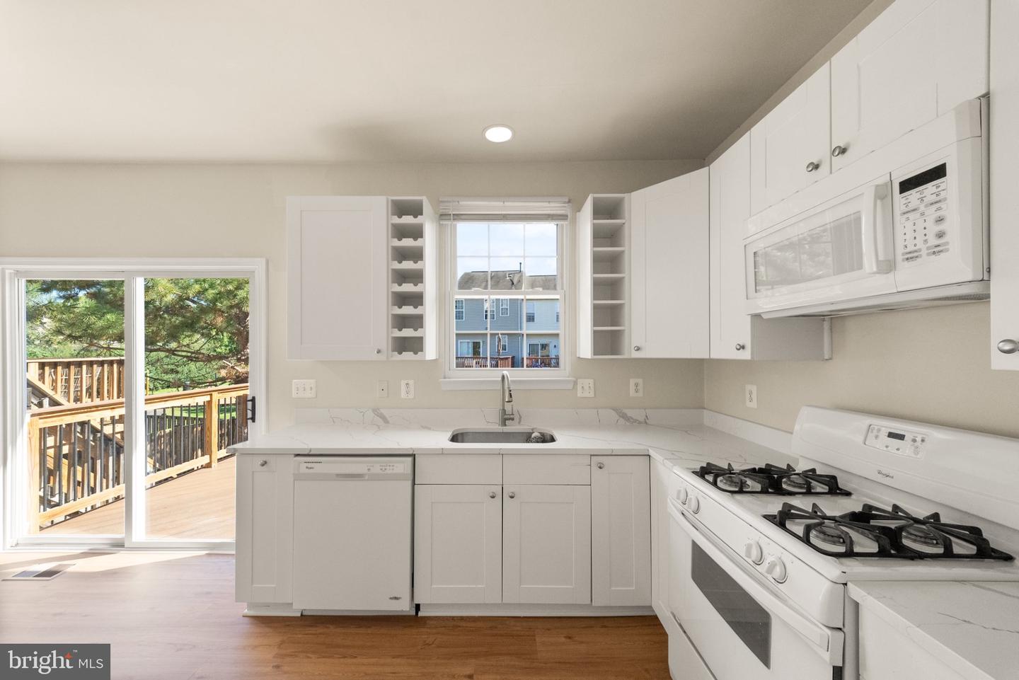 440 Andromeda Ter Ne Property Photo 15