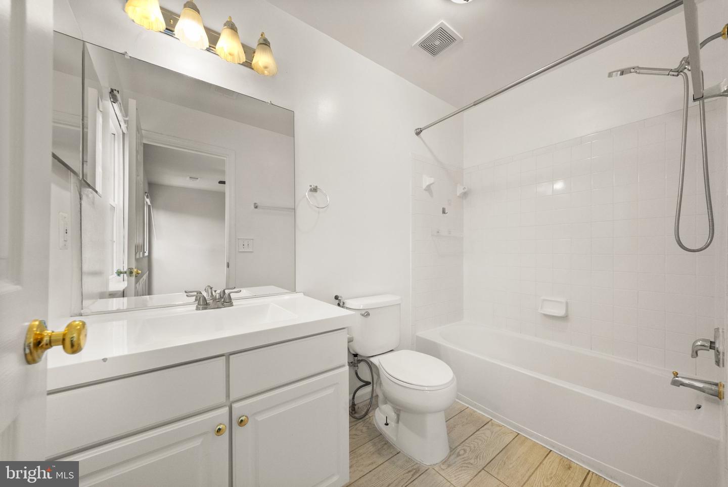 440 Andromeda Ter Ne Property Photo 24