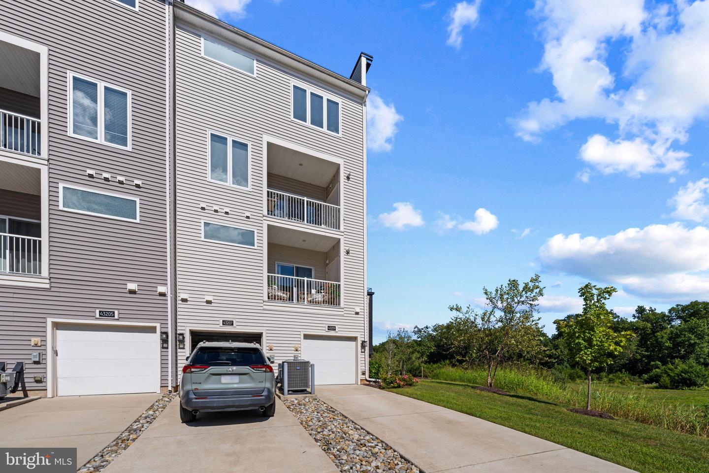 43209 Mongold Sq Property Photo 5