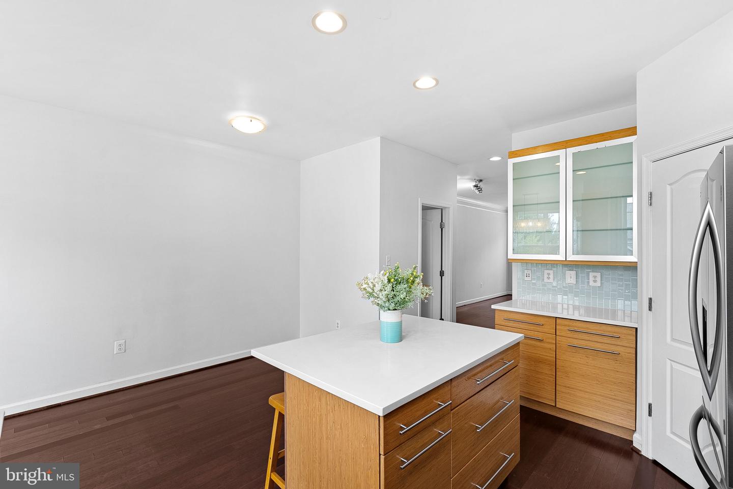 42525 Magellan Sq Property Photo 15