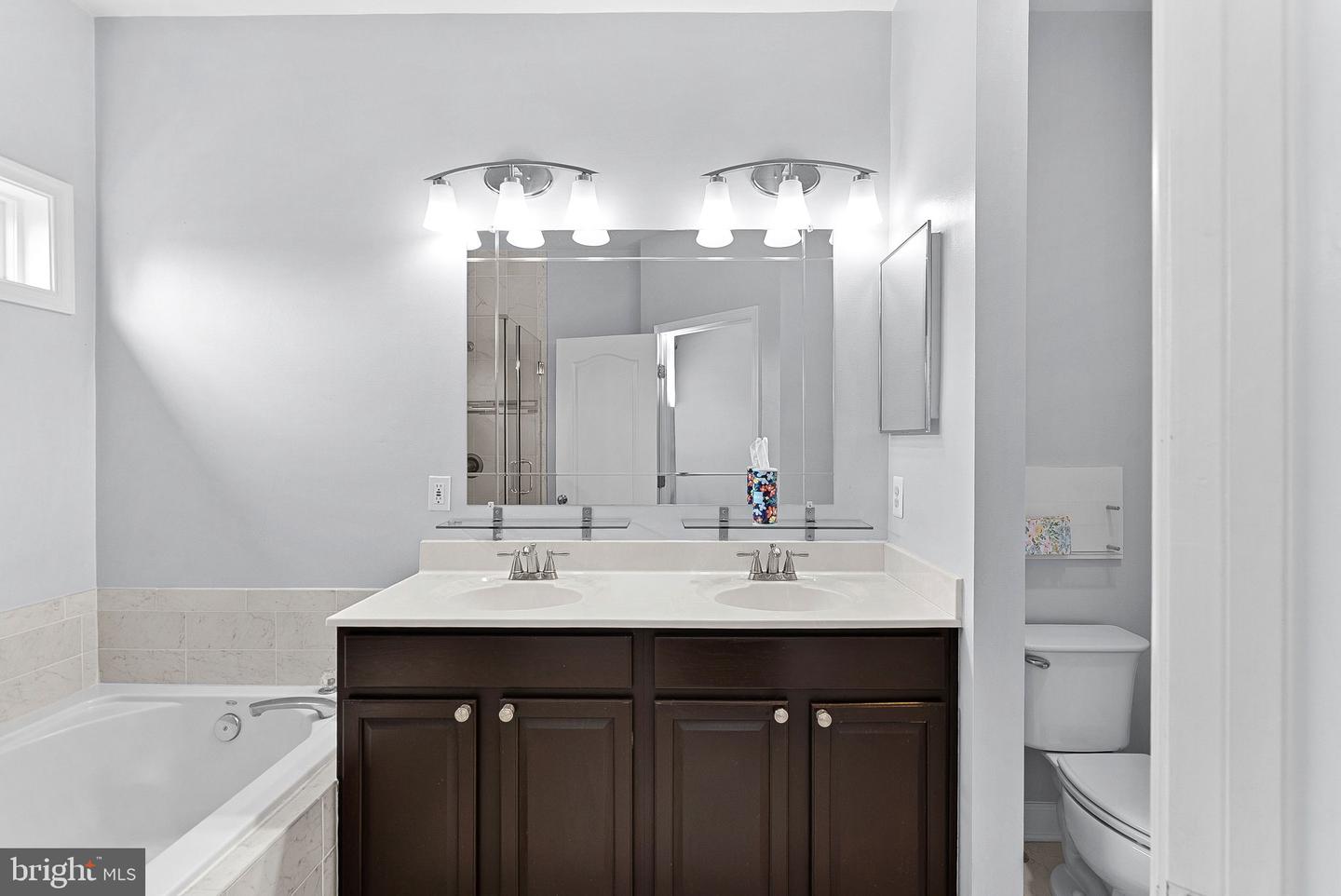 42525 Magellan Sq Property Photo 29
