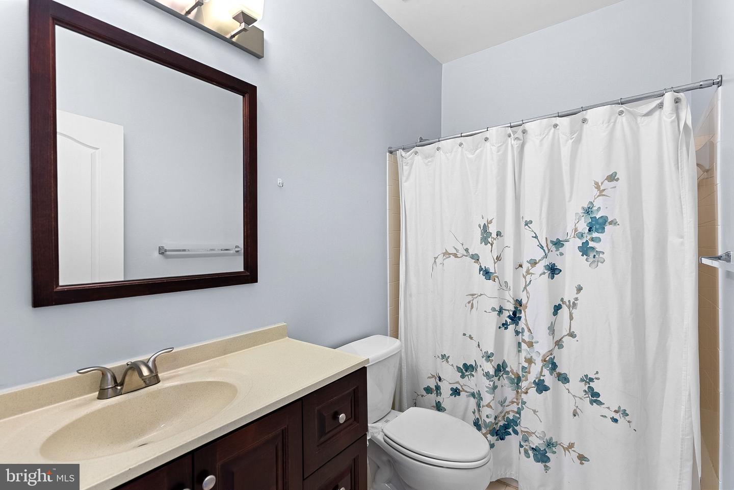 42525 Magellan Sq Property Photo 37