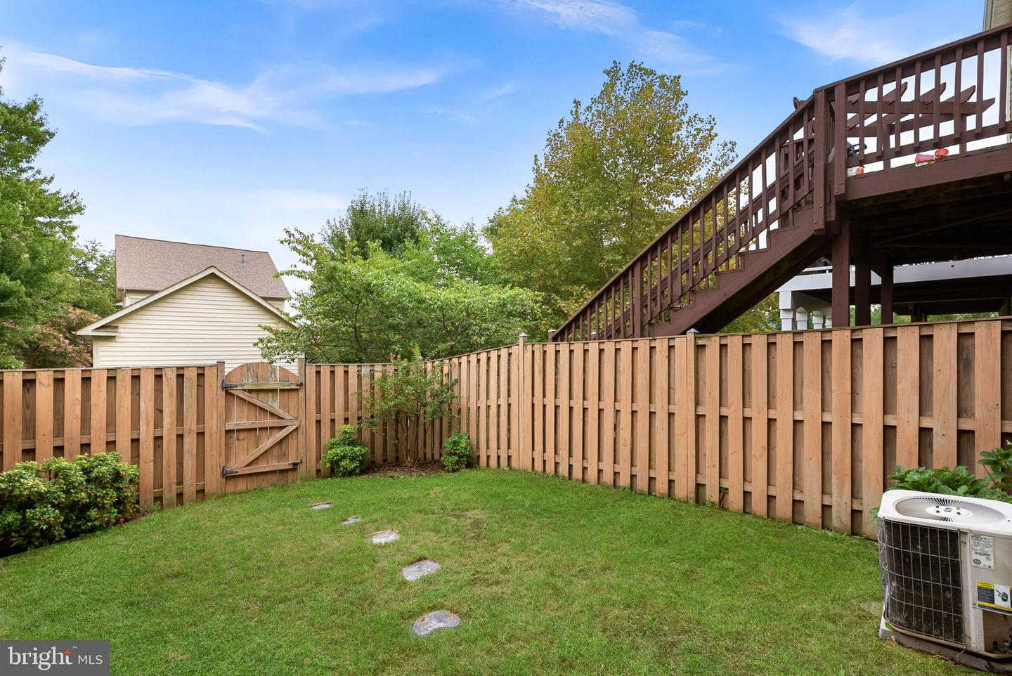 42525 Magellan Sq Property Photo 45