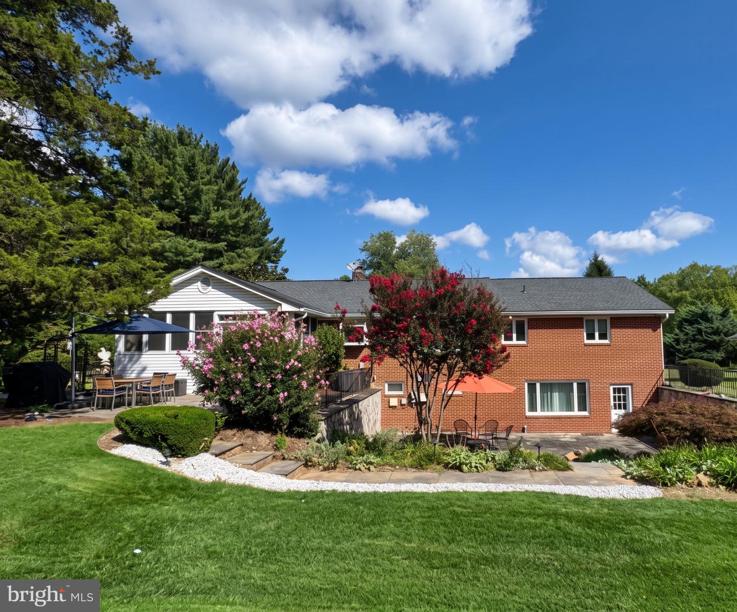VALO2136560 Property Photo 2
