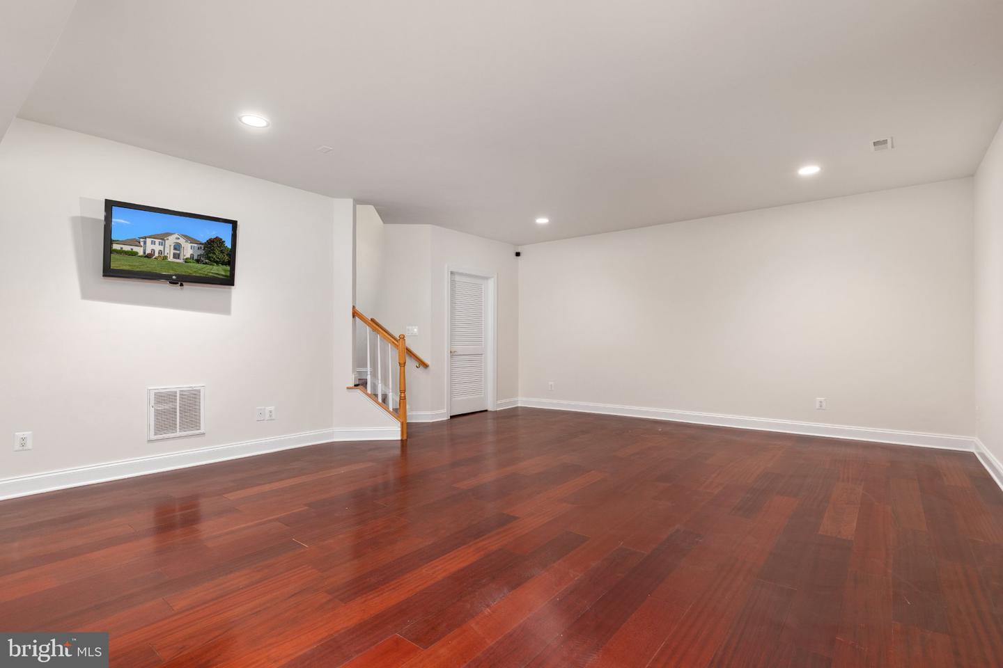 40163 Beacon Hill Dr Property Photo 31