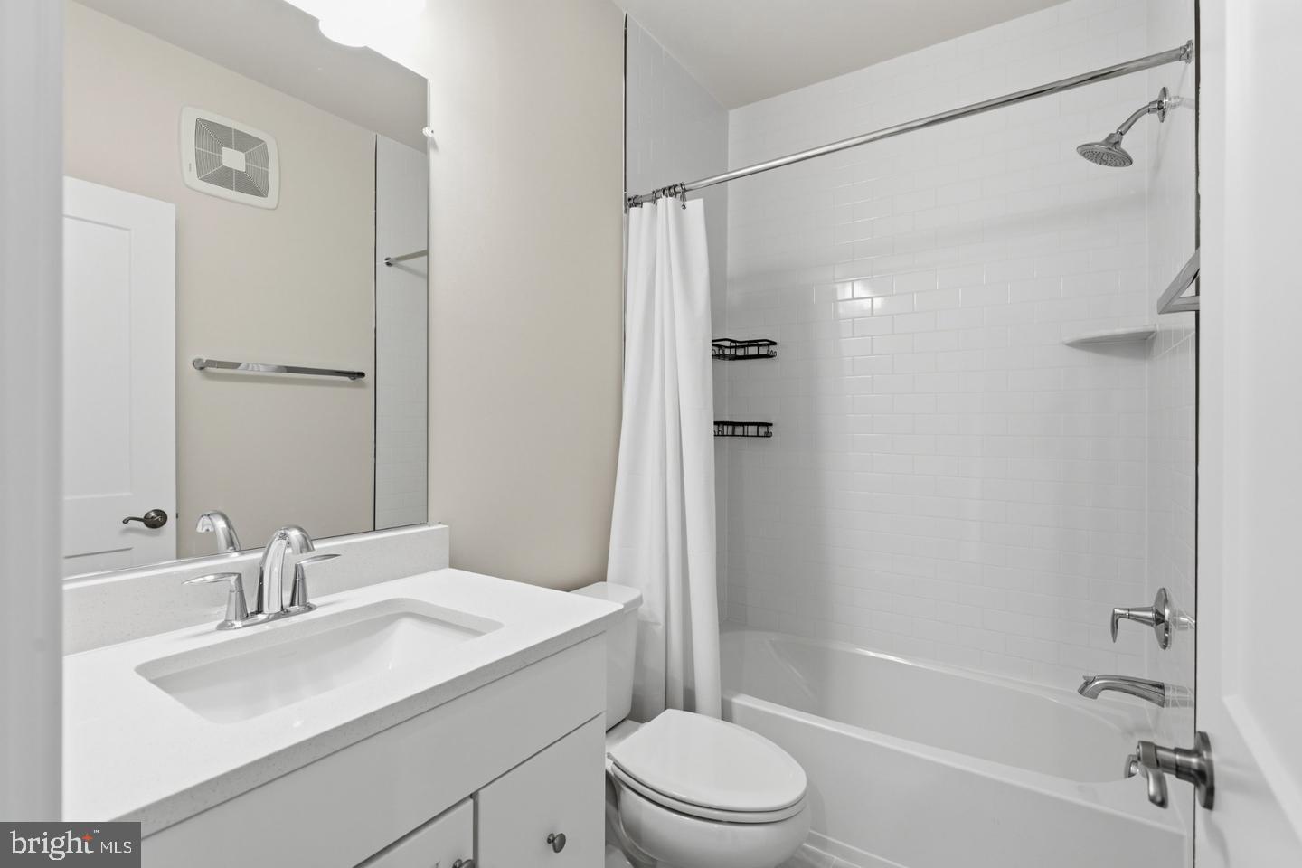 43728 Transit Sq Property Photo 14