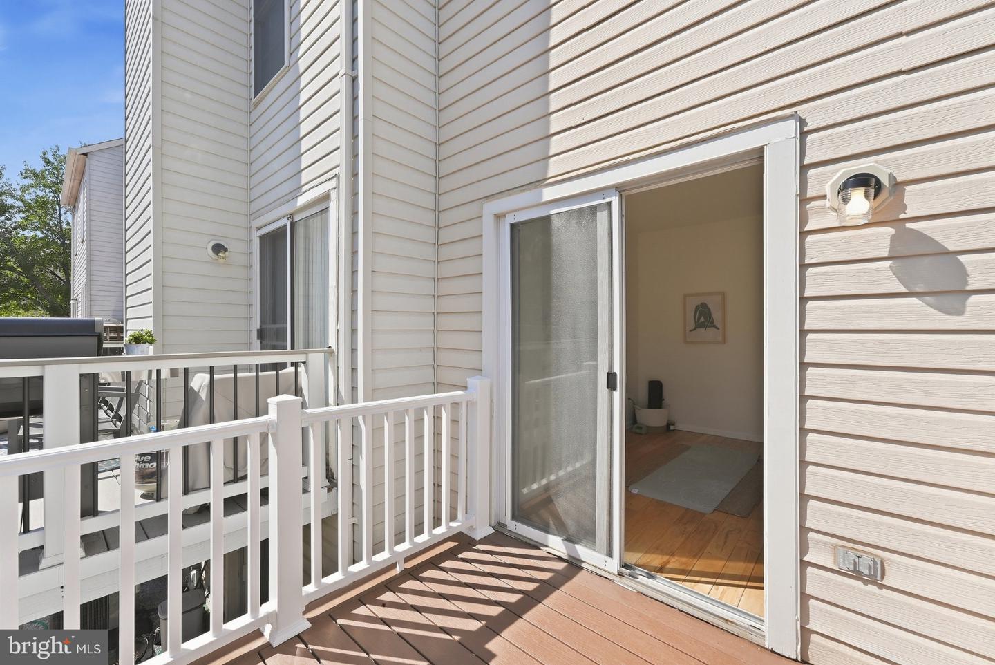 22055 Manning Sq Property Photo 17