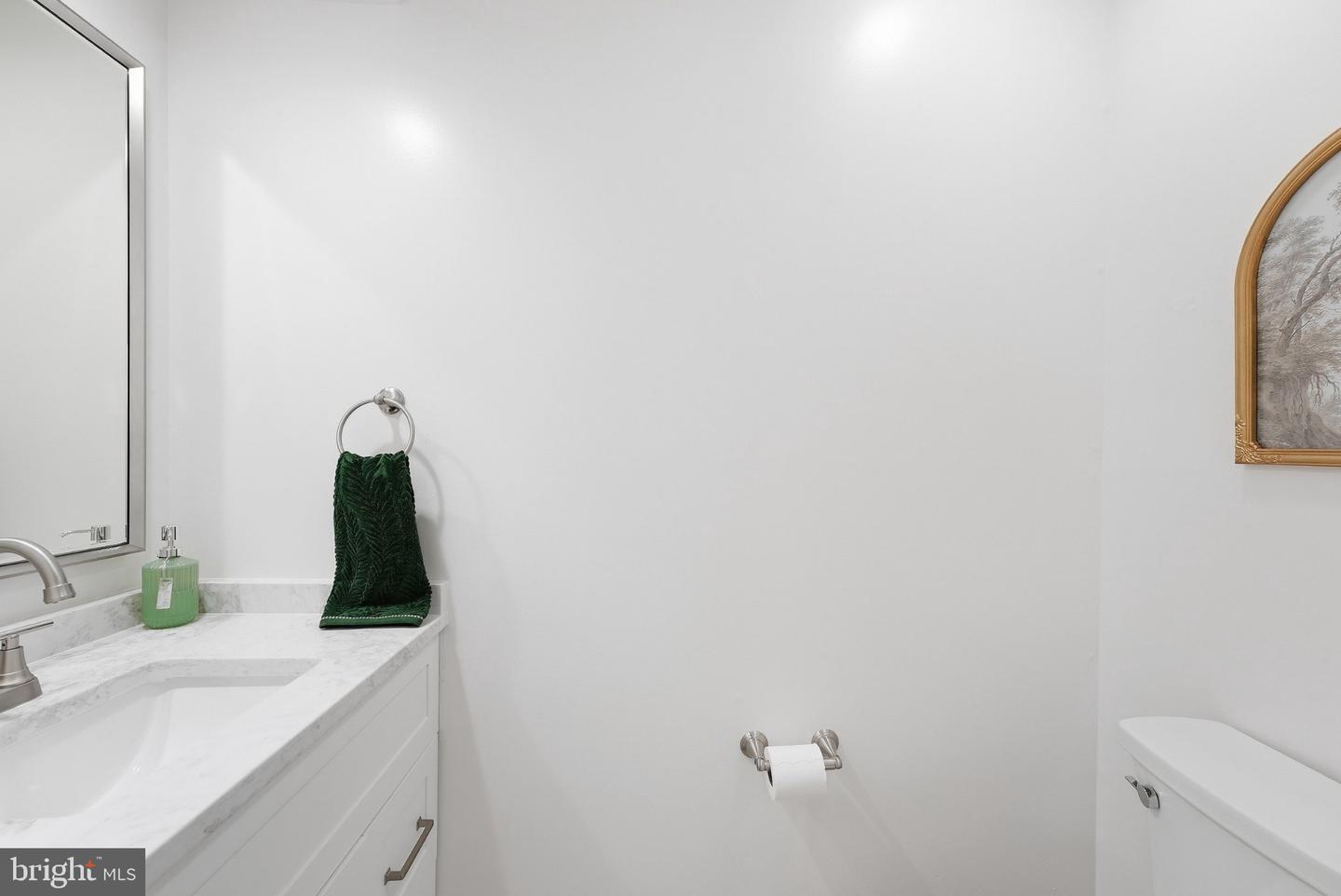 22055 Manning Sq Property Photo 27