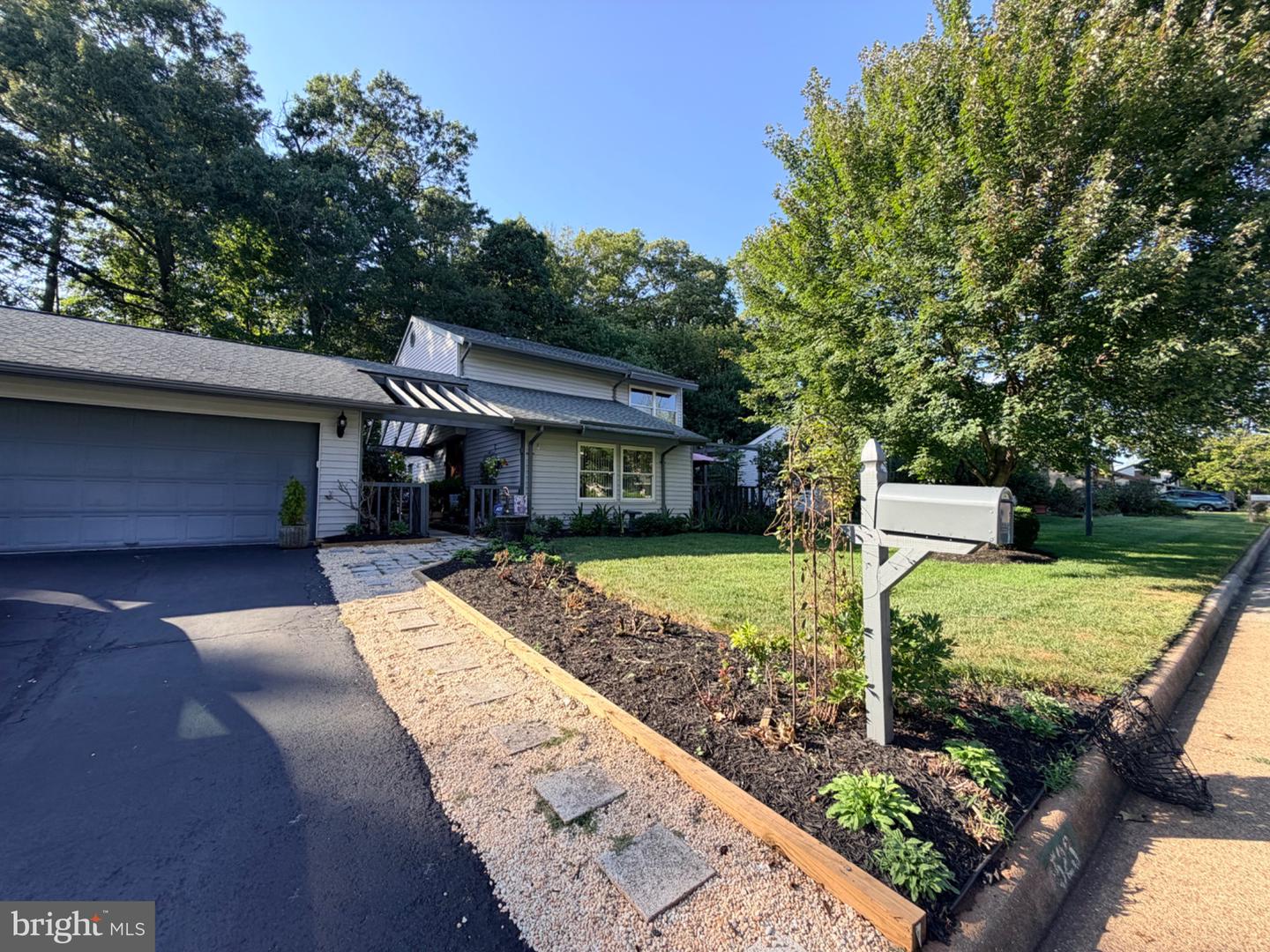 523 Sugarland Run Dr Property Photo 1
