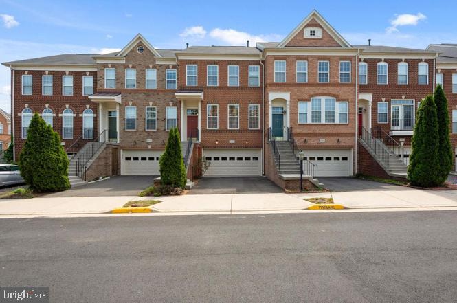 22052 DILWORTH SQ Property Photo 1