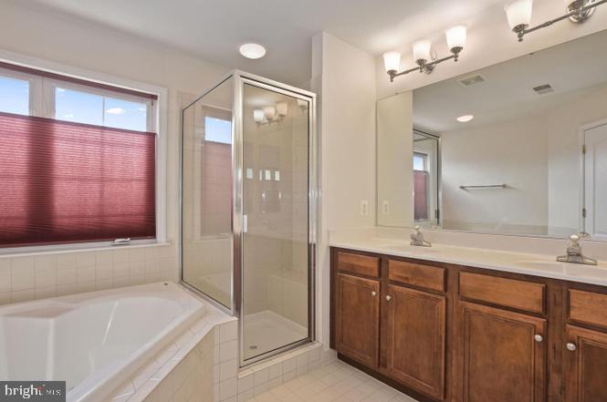 22052 Dilworth Sq Property Photo 16