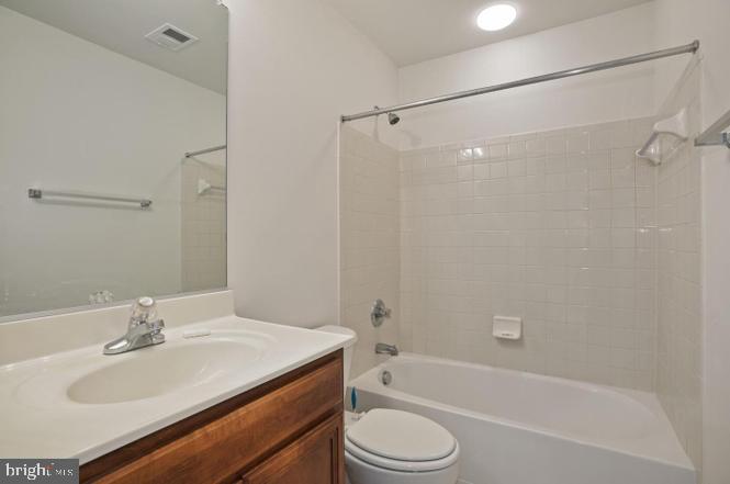 22052 Dilworth Sq Property Photo 19