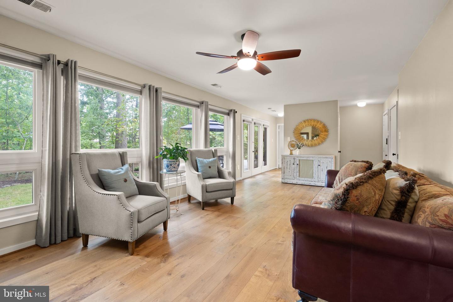 14 Wiltshire Ct E Property Photo 6