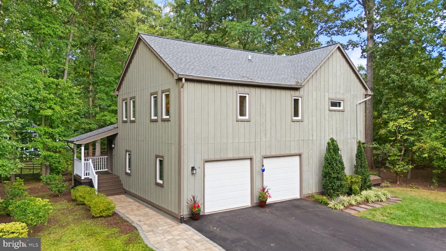 14 Wiltshire Ct E Property Photo 10