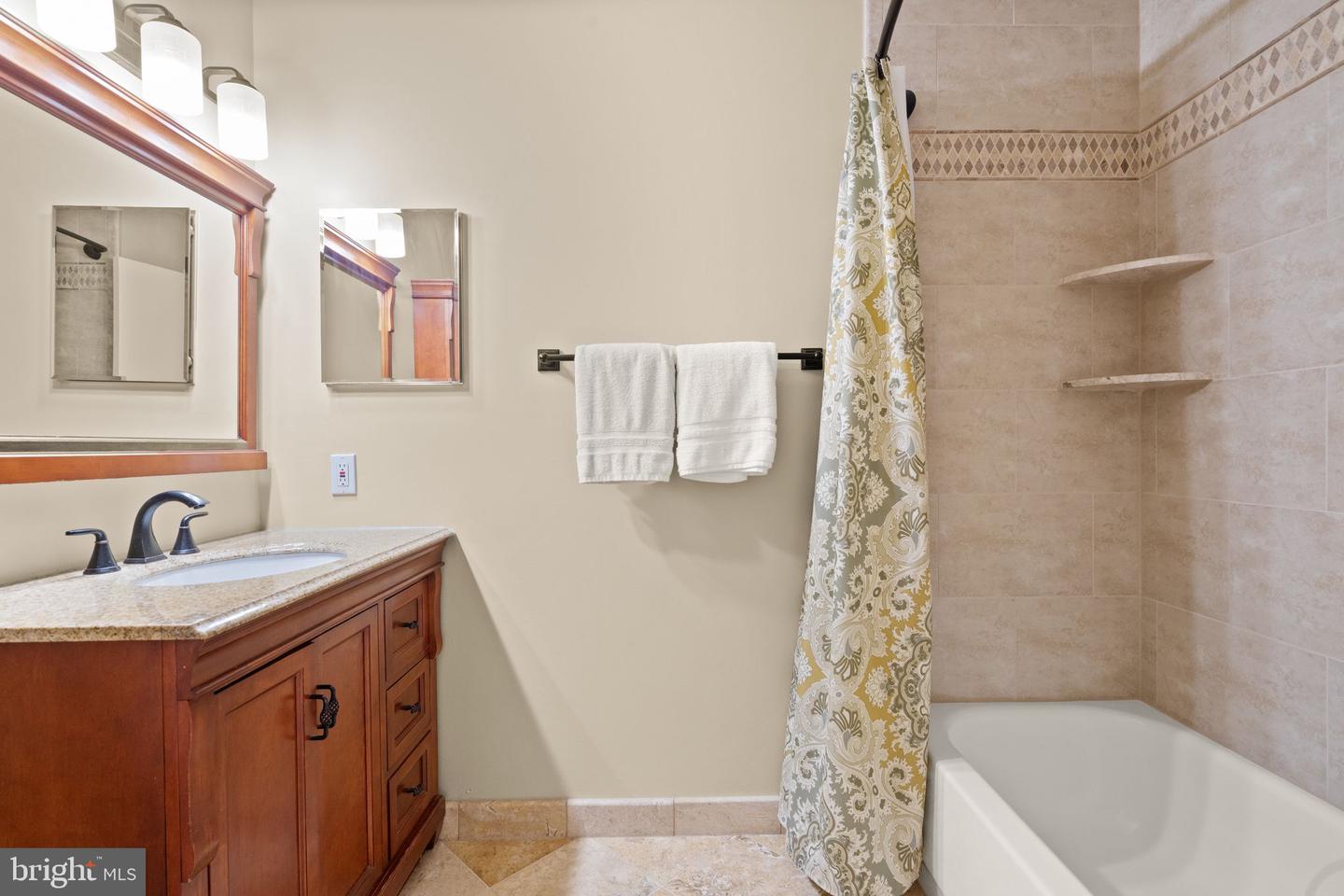 14 Wiltshire Ct E Property Photo 40