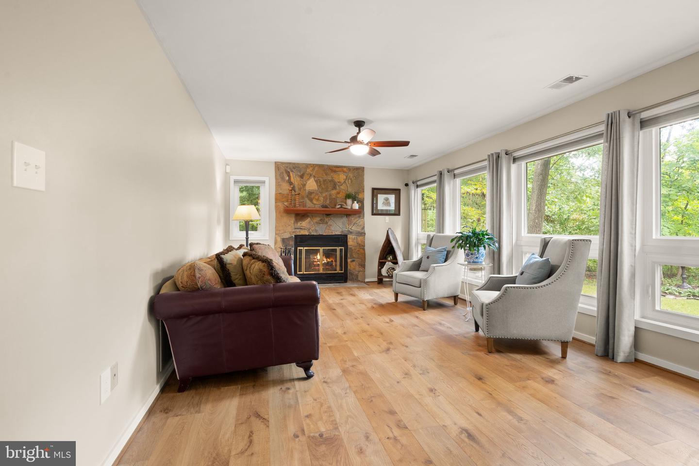 14 Wiltshire Ct E Property Photo 43