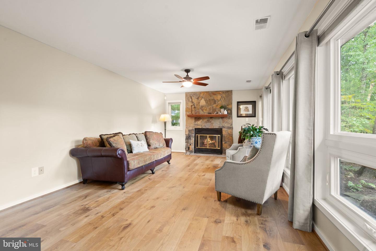 14 Wiltshire Ct E Property Photo 44