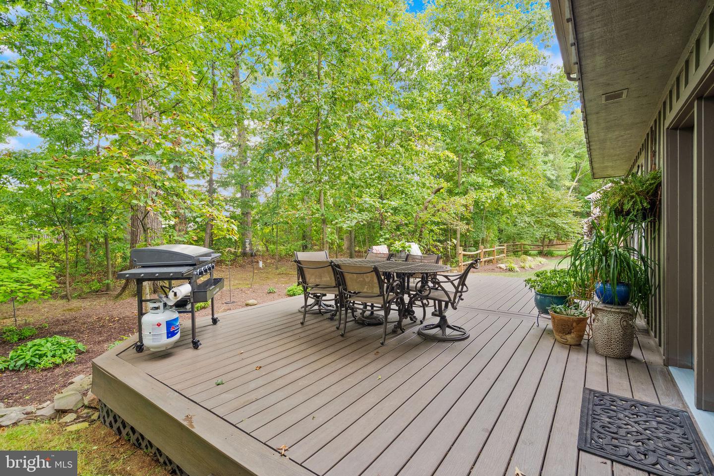 14 Wiltshire Ct E Property Photo 46