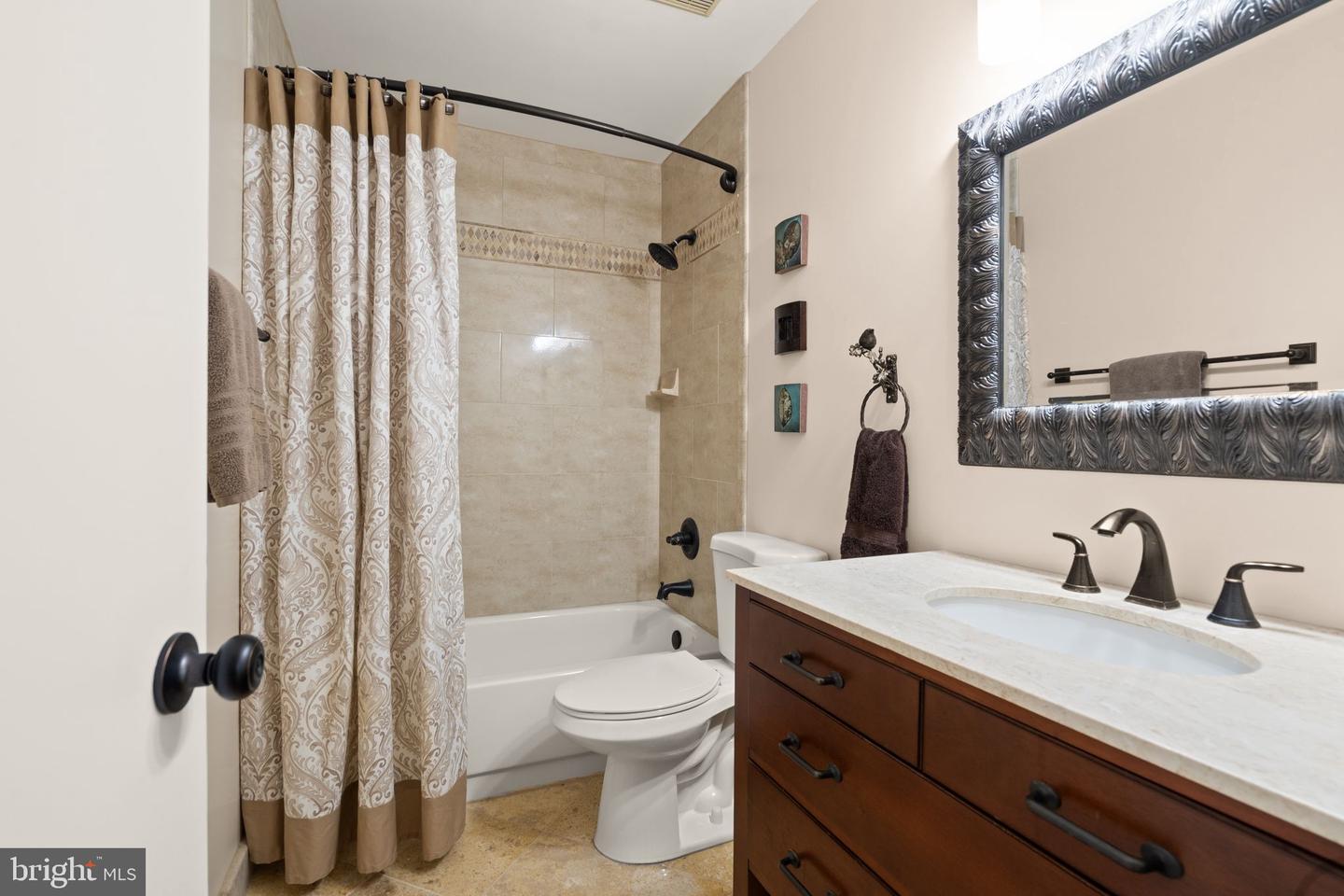 14 Wiltshire Ct E Property Photo 48