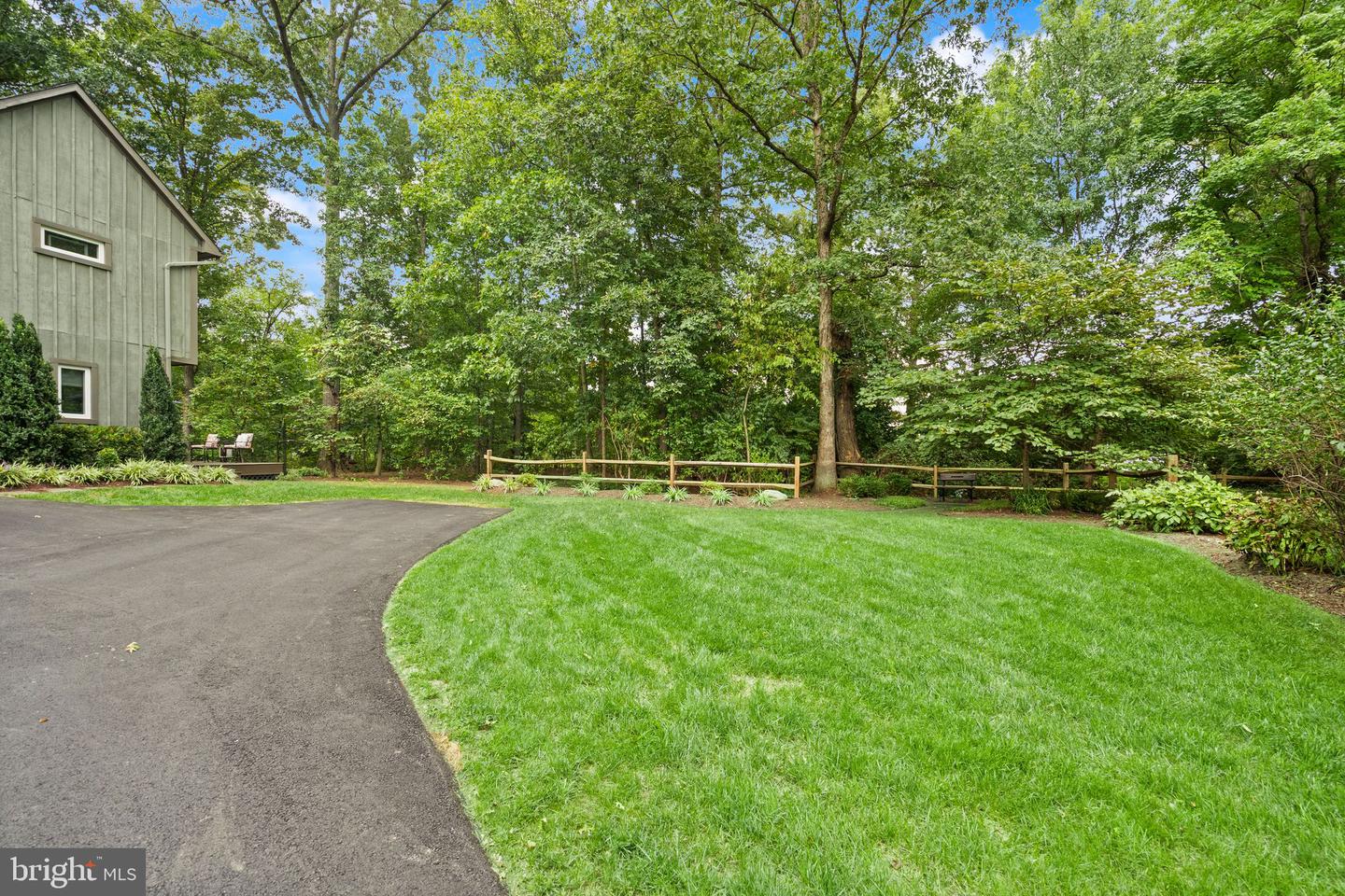 14 Wiltshire Ct E Property Photo 59