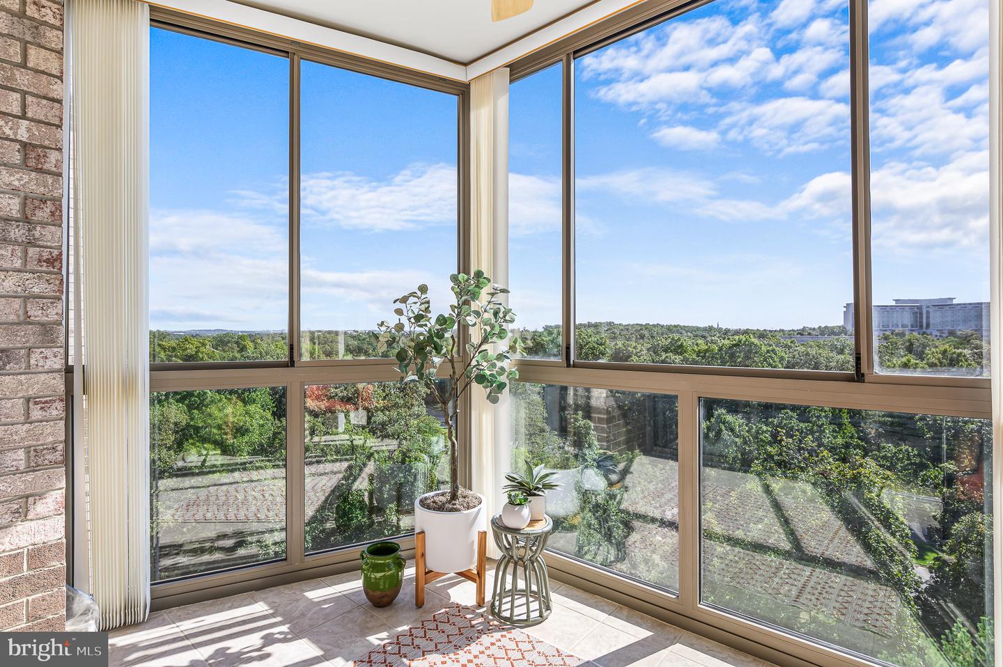 19375 Cypress Ridge Ter #702 Property Photo 7