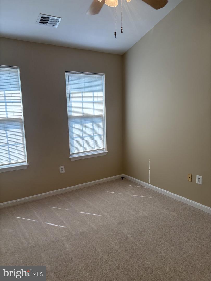 21156 Domain Ter Property Photo 10