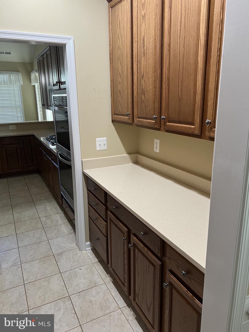 20594 Golden Ridge Dr Property Photo 10