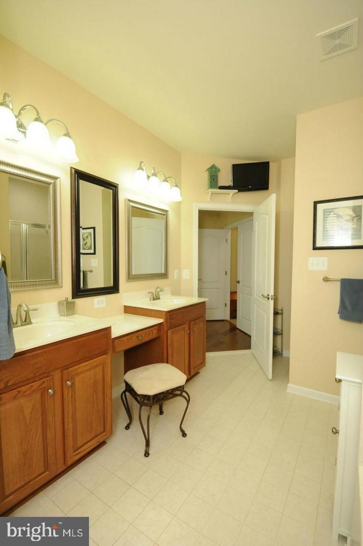 20594 Golden Ridge Dr Property Photo 24