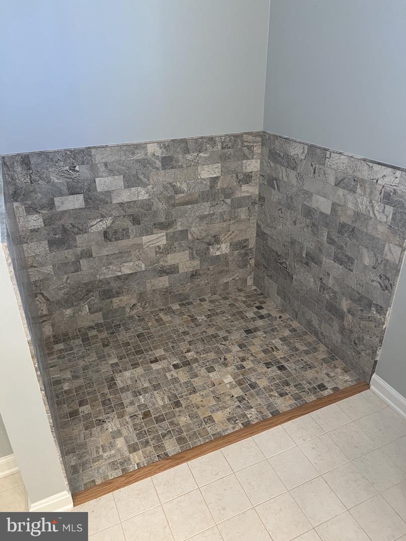 20594 Golden Ridge Dr Property Photo 27