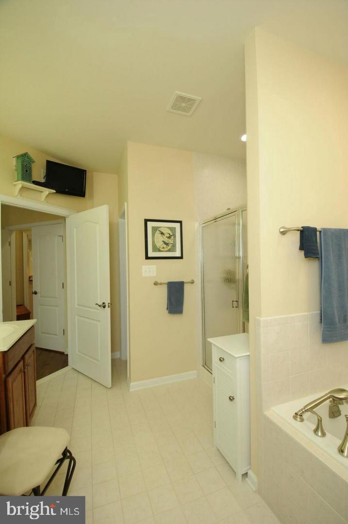20594 Golden Ridge Dr Property Photo 31