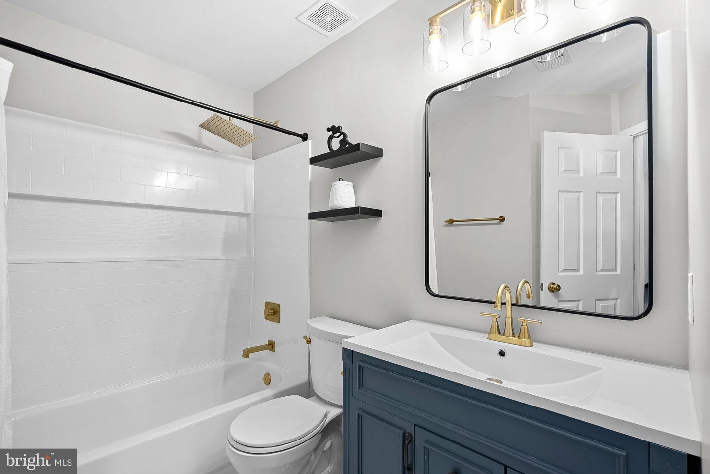 112 Hampshire Sq Sw Property Photo 23