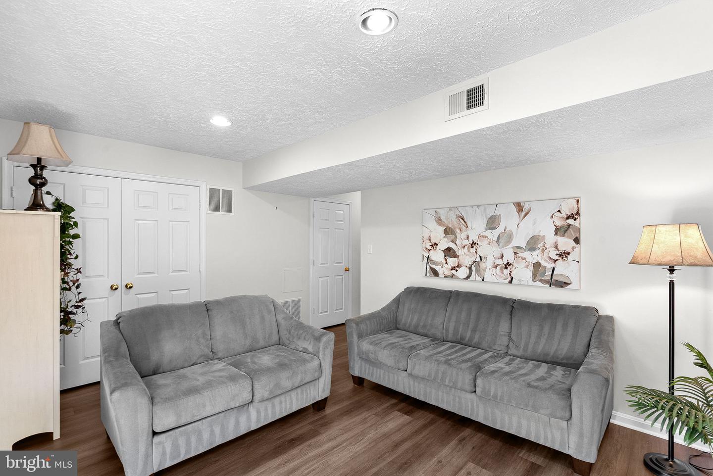 112 Hampshire Sq Sw Property Photo 26