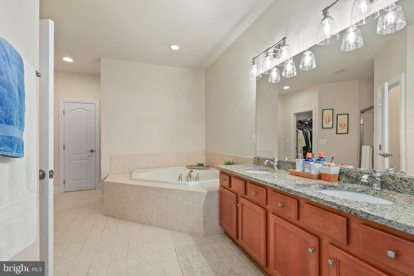 43576 Merchant Mill Ter Property Photo 27