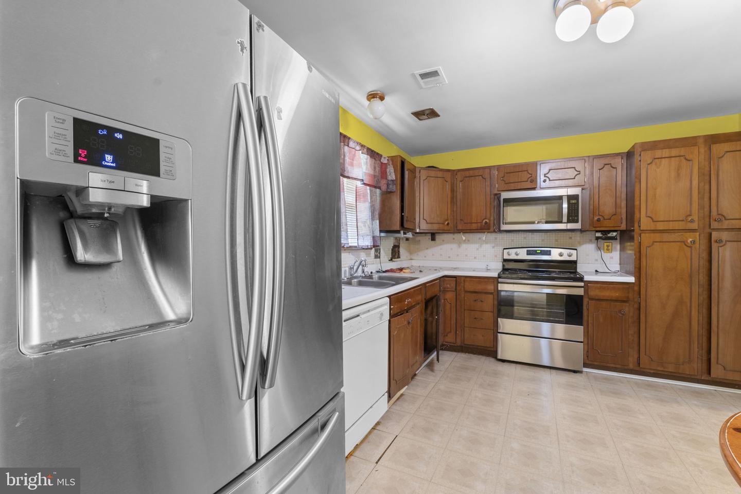 1706 N Sterling Blvd Property Photo 11