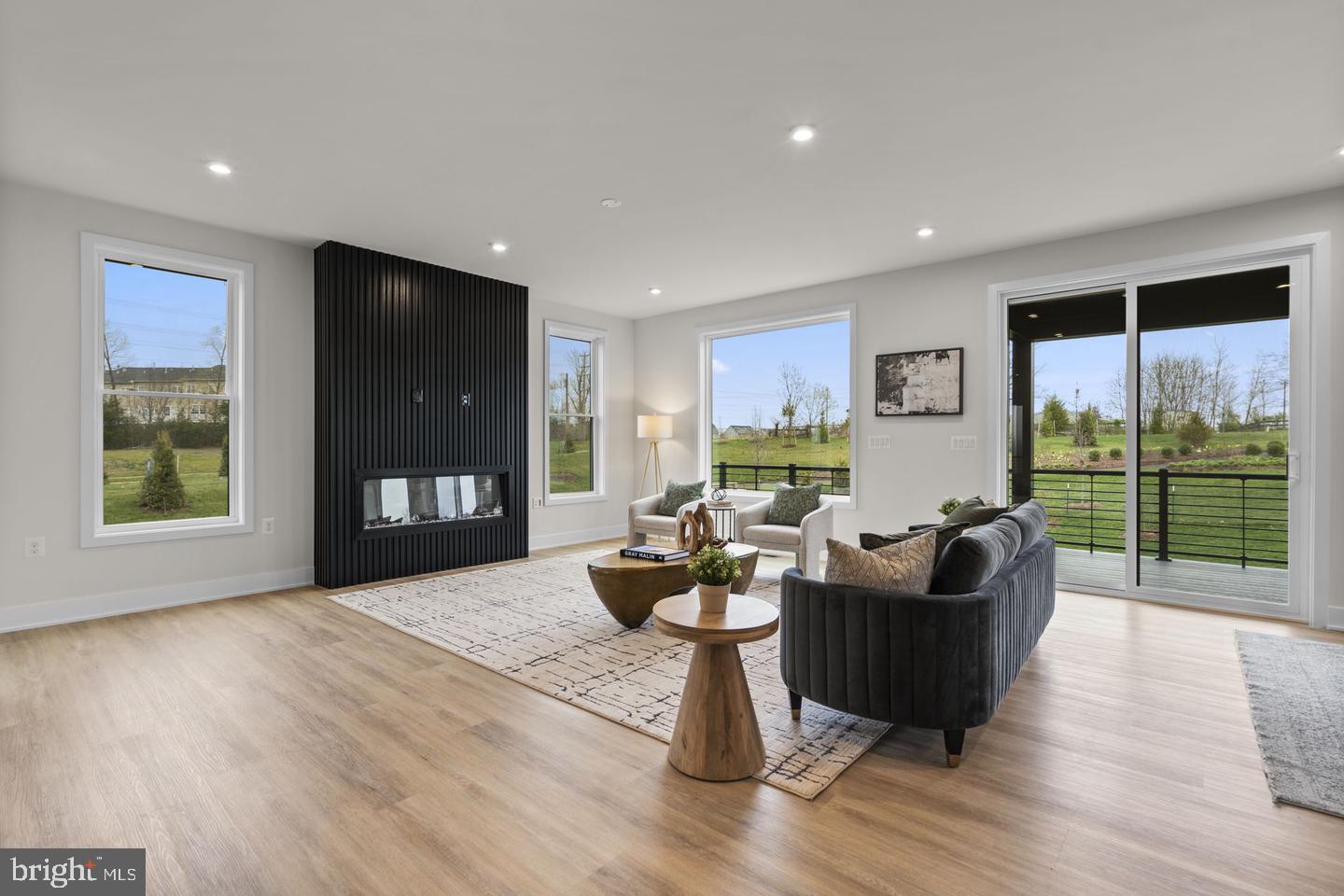 4 Ambrose Tree Pl #sasha 31-f2 Property Photo 2