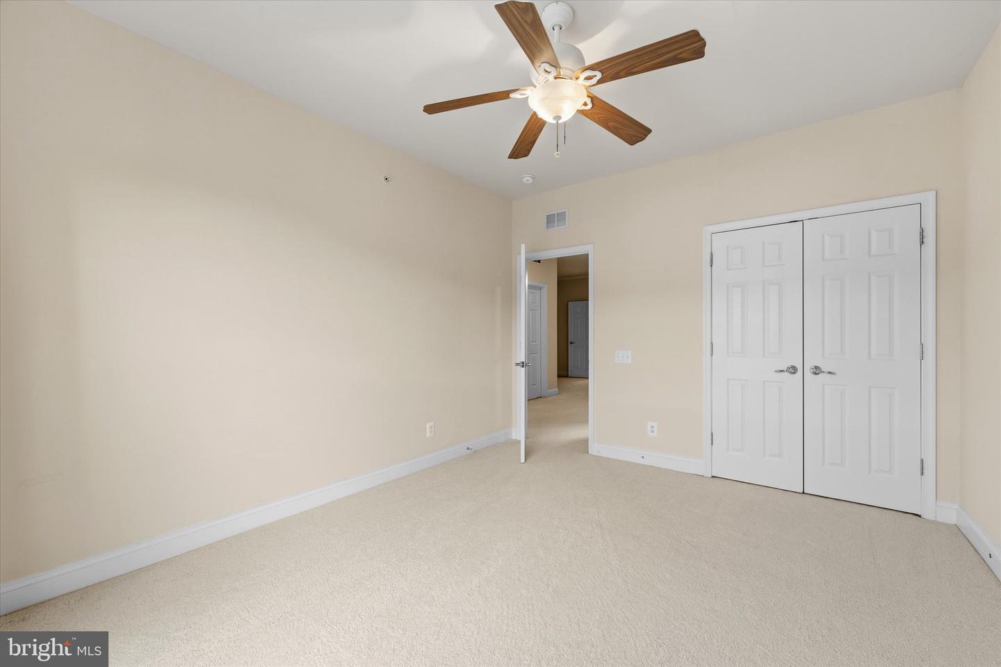 20643 Sibbald Sq Property Photo 33