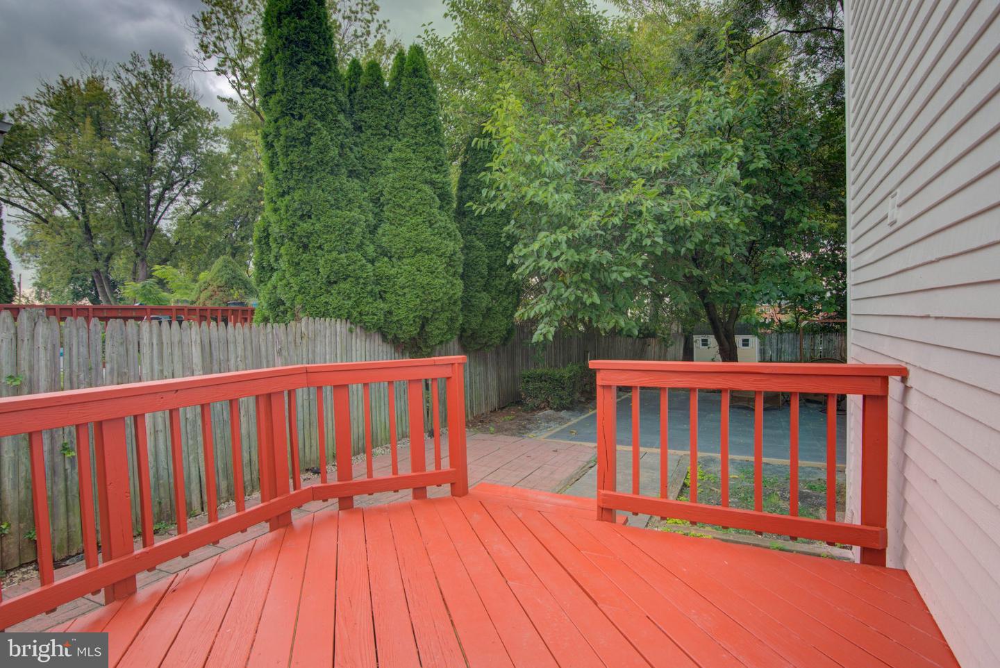 221 South St Se Property Photo 3