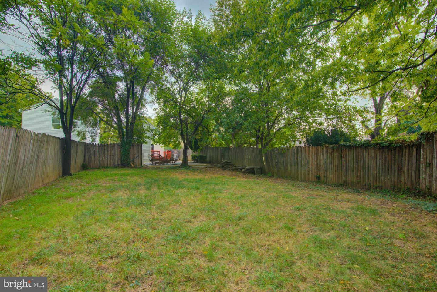 221 South St Se Property Photo 5