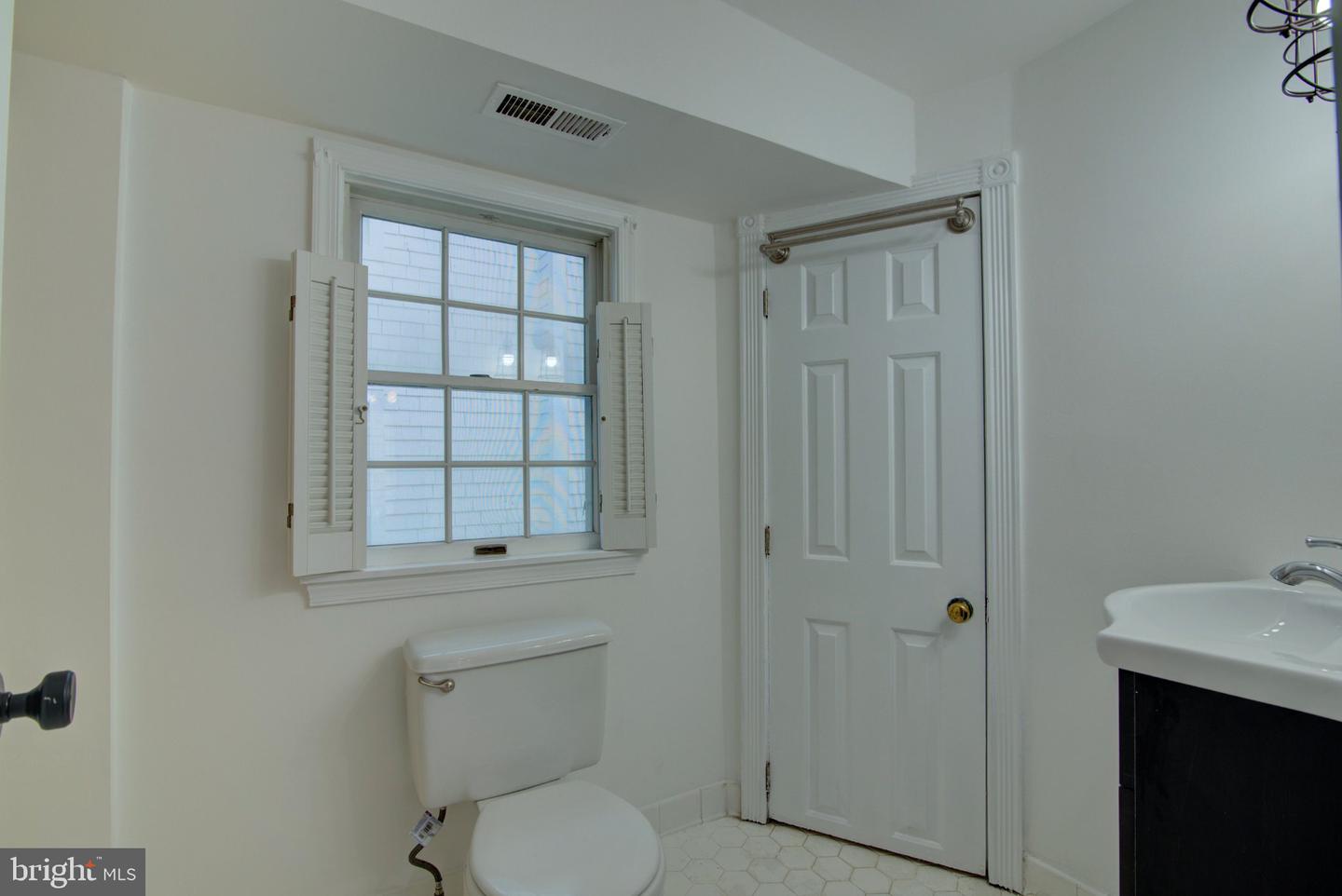 221 South St Se Property Photo 20