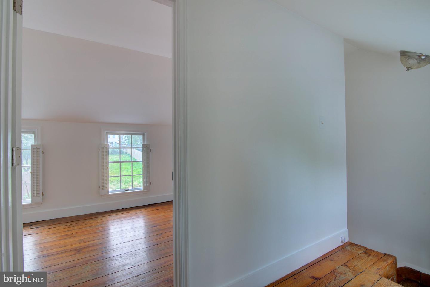 221 South St Se Property Photo 27