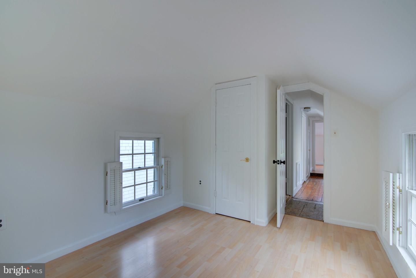 221 South St Se Property Photo 31