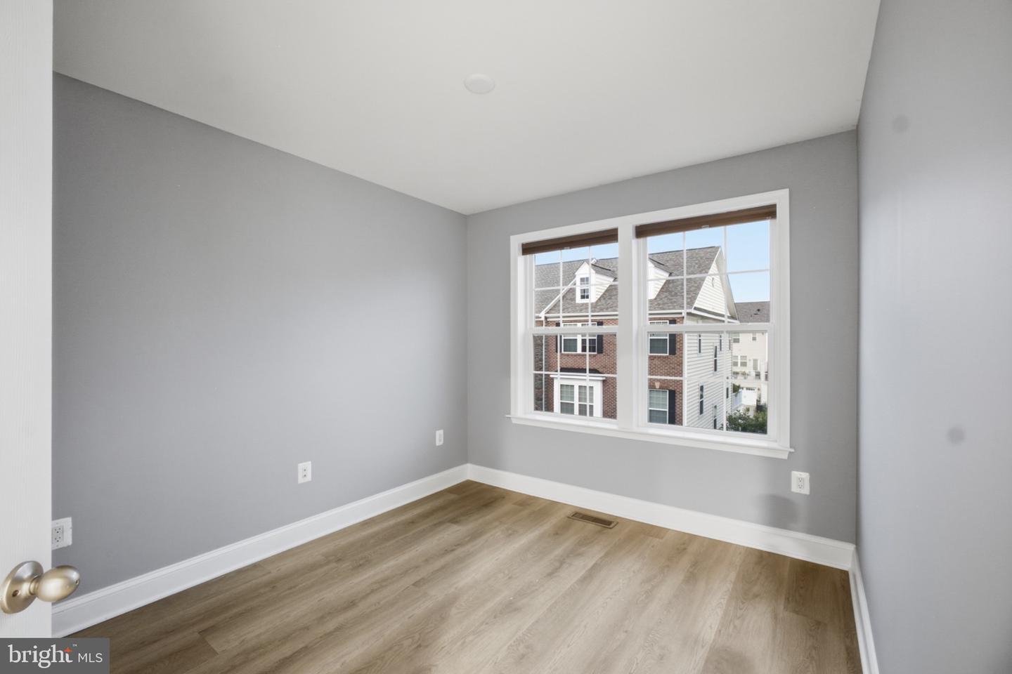 44138 Puma Sq Property Photo 27