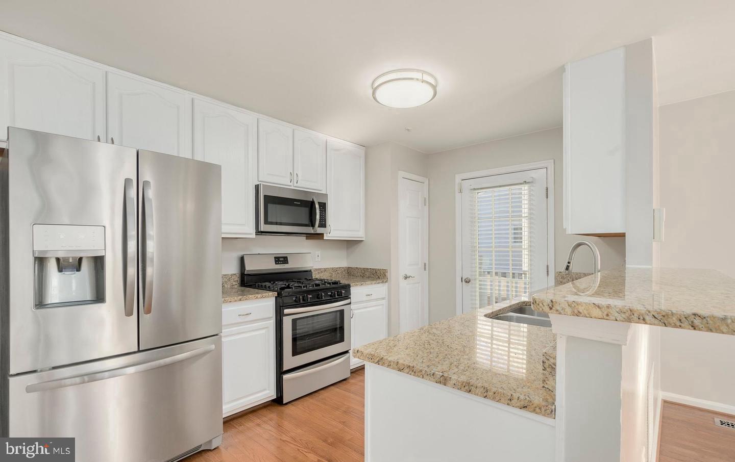 20433 Alderleaf Ter Property Photo 6